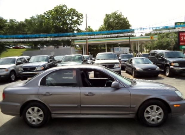 2005 Hyundai Sonata Base