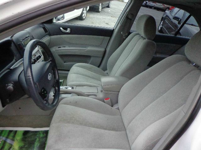 2006 Hyundai Sonata Elk Conversion Van