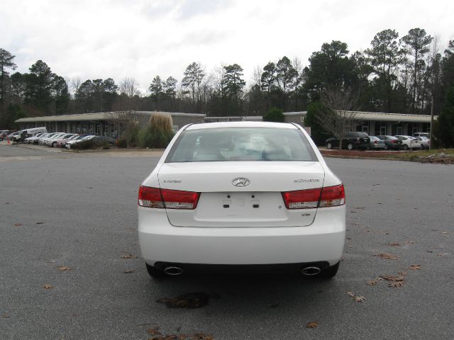 2006 Hyundai Sonata FWD 4dr Sport