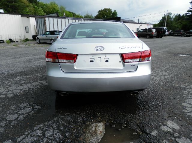 2006 Hyundai Sonata FWD 4dr Sport