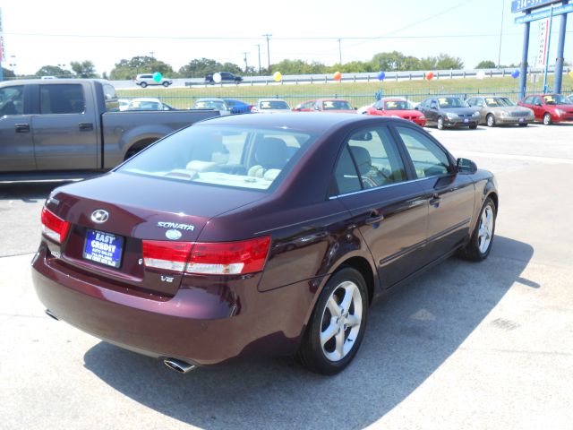 2006 Hyundai Sonata FWD 4dr Sport