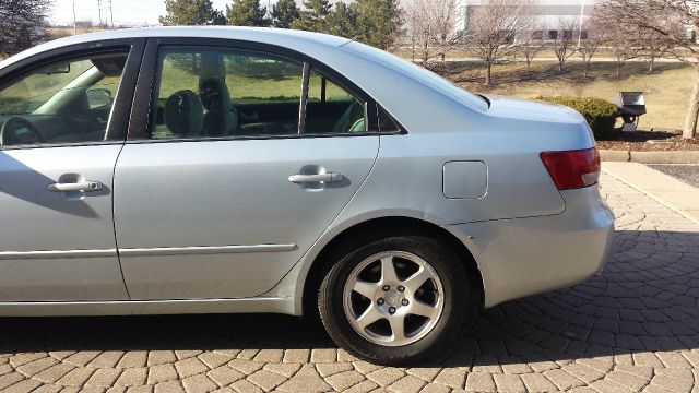 2006 Hyundai Sonata FWD 4dr Sport