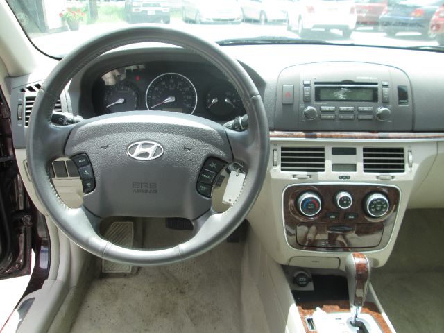 2006 Hyundai Sonata FWD 4dr Sport