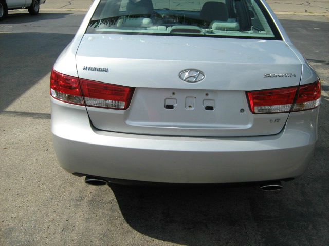 2006 Hyundai Sonata FWD 4dr Sport