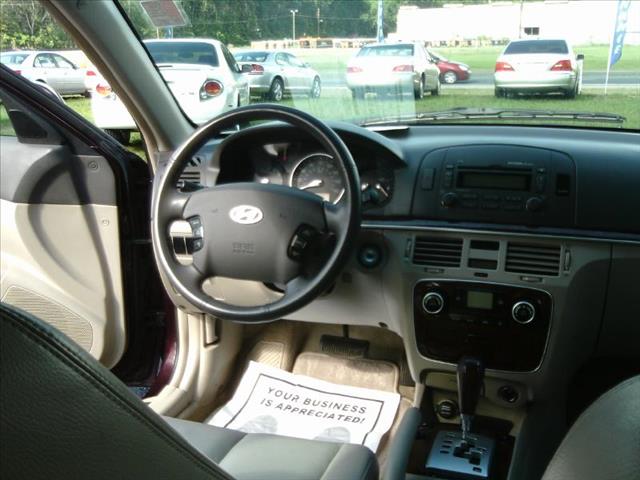 2006 Hyundai Sonata ZX5 Hatchback 4D