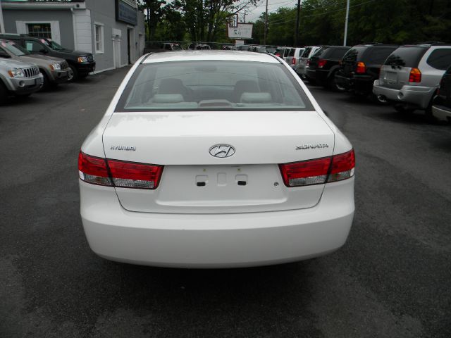 2006 Hyundai Sonata FWD 4dr Sport