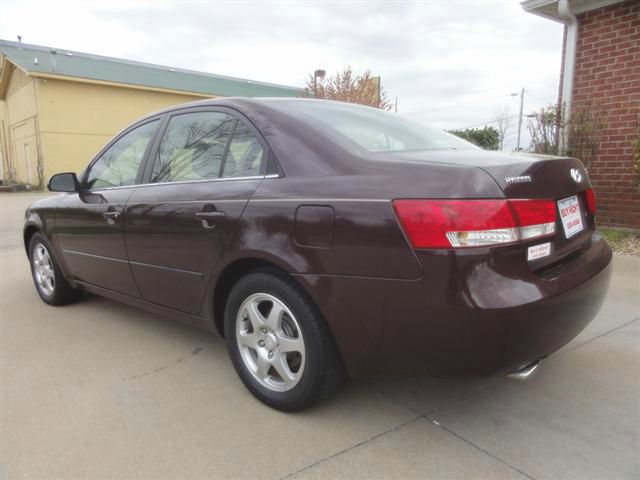 2006 Hyundai Sonata Elk Conversion Van