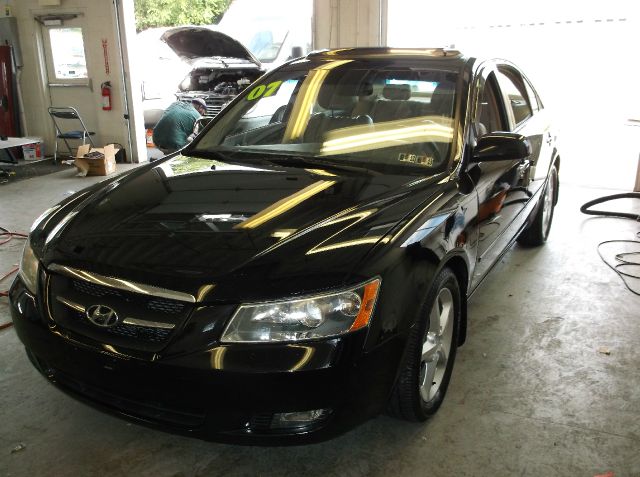 2007 Hyundai Sonata 2dr 2.0T Auto