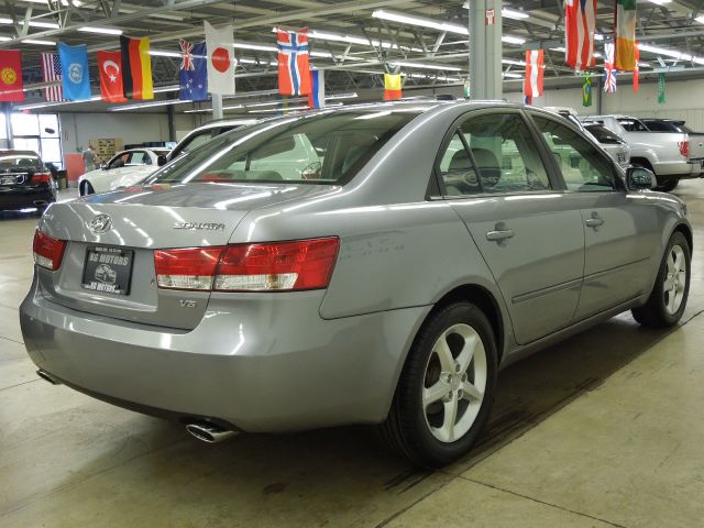 2007 Hyundai Sonata 2dr 2.0T Auto