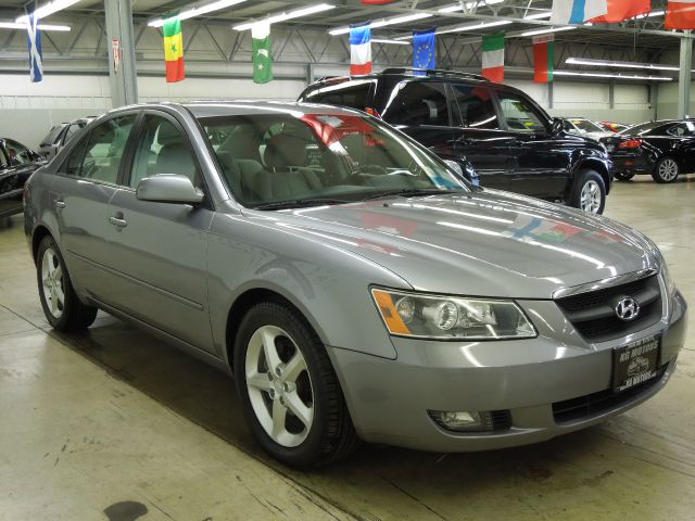 2007 Hyundai Sonata 2dr 2.0T Auto