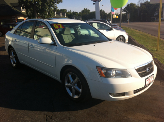 2007 Hyundai Sonata 2dr 2.0T Auto