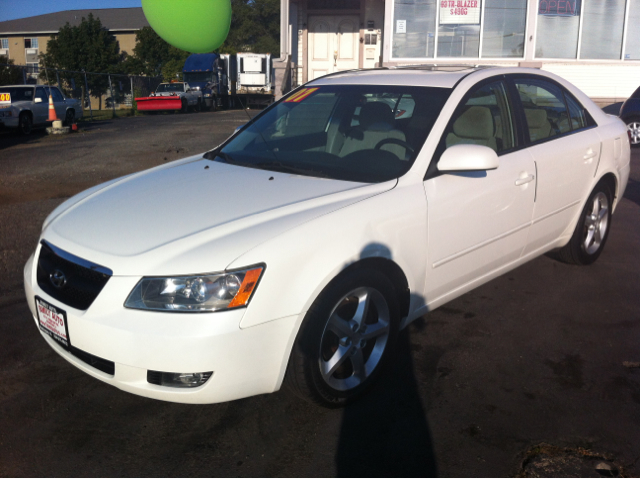 2007 Hyundai Sonata 2dr 2.0T Auto