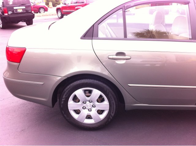 2009 Hyundai Sonata FWD 4dr Sport