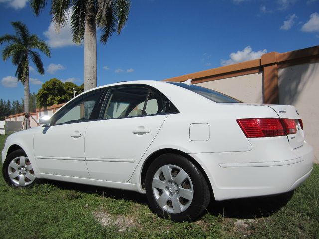 2009 Hyundai Sonata FWD 4dr Sport