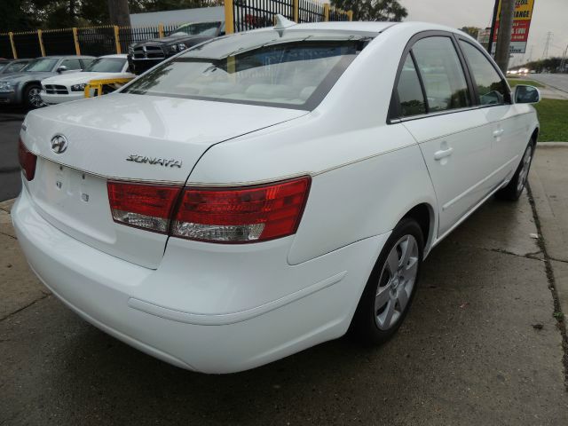 2009 Hyundai Sonata FWD 4dr Sport