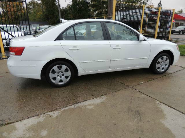 2009 Hyundai Sonata FWD 4dr Sport