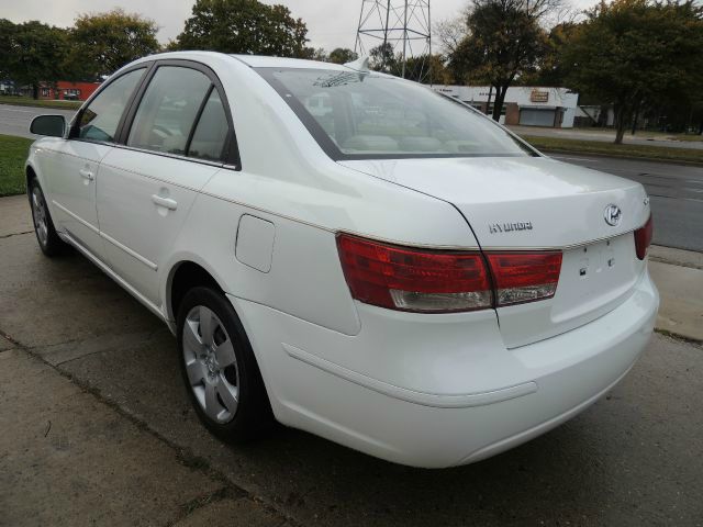 2009 Hyundai Sonata FWD 4dr Sport