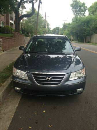 2009 Hyundai Sonata Ext. Cab 6.5-ft. Bed 4WD