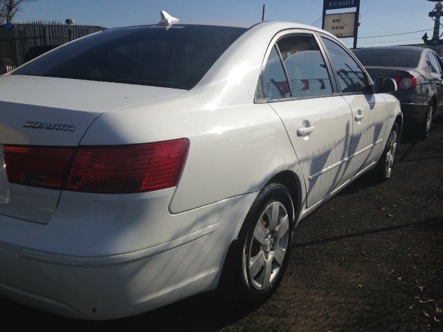 2010 Hyundai Sonata FWD 4dr Sport