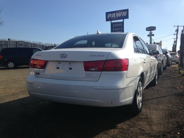 2010 Hyundai Sonata FWD 4dr Sport