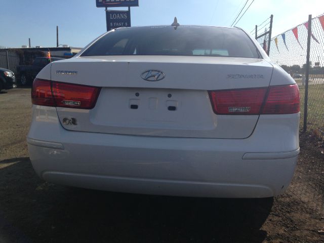 2010 Hyundai Sonata FWD 4dr Sport