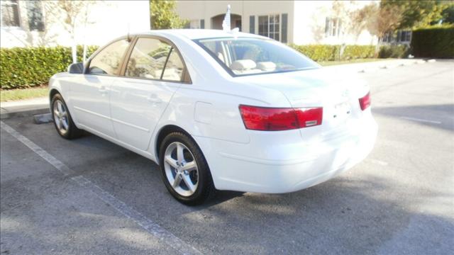 2010 Hyundai Sonata FWD 4dr Sport