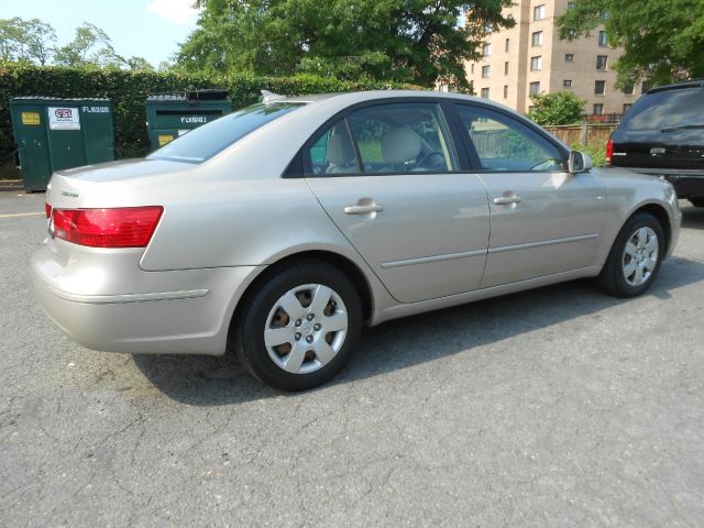 2010 Hyundai Sonata FWD 4dr Sport