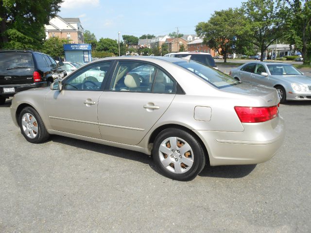 2010 Hyundai Sonata FWD 4dr Sport