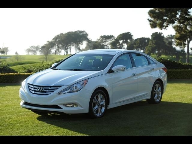 2011 Hyundai Sonata GLX 4motion Sedan 4D