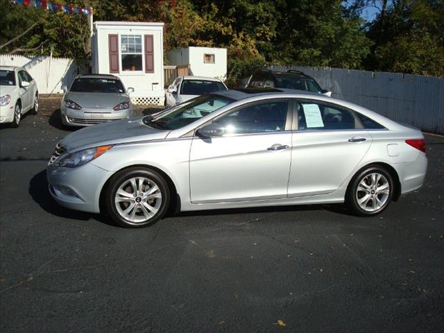 2011 Hyundai Sonata 2000 Ford Style