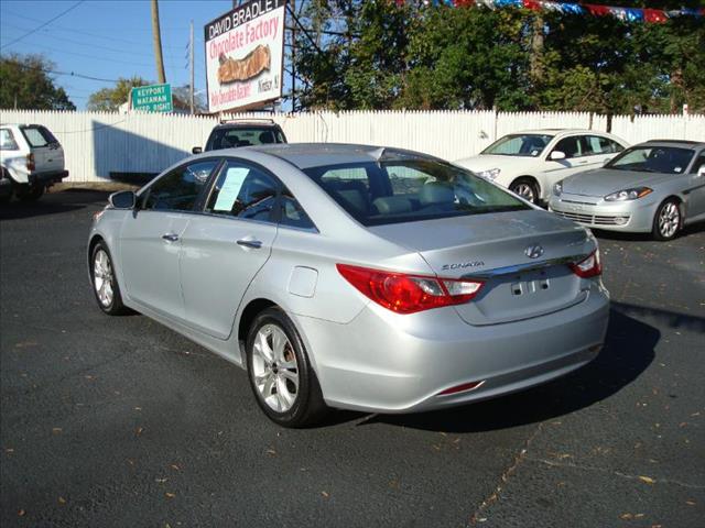 2011 Hyundai Sonata 2000 Ford Style