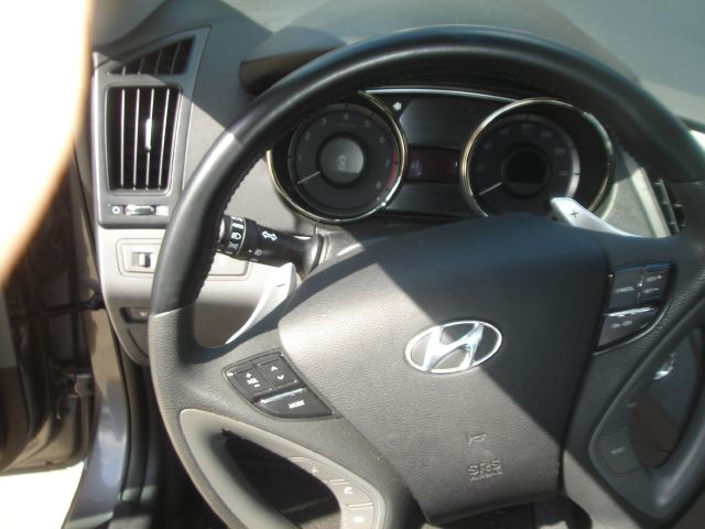 2011 Hyundai Sonata Navigation Chrome RR DVD