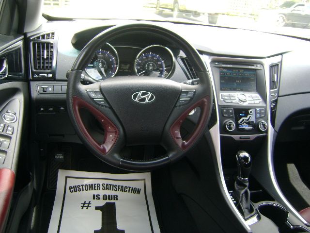 2011 Hyundai Sonata Navigation Chrome RR DVD