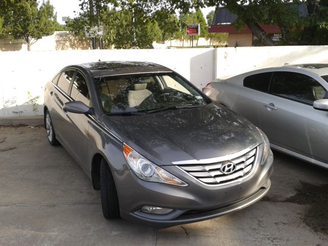 2011 Hyundai Sonata Crew Cabz71