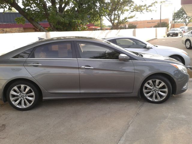 2011 Hyundai Sonata Crew Cabz71