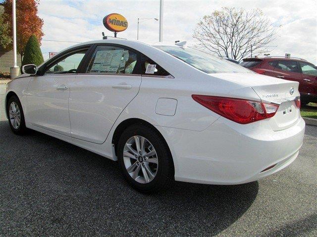 2013 Hyundai Sonata 4dr Sdn SE