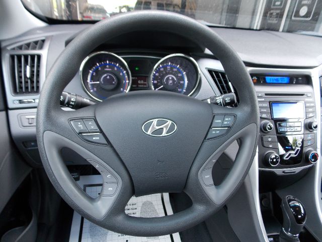 2013 Hyundai Sonata FWD 4dr Sport