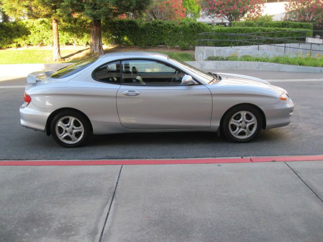 2000 Hyundai Tiburon GT Premium