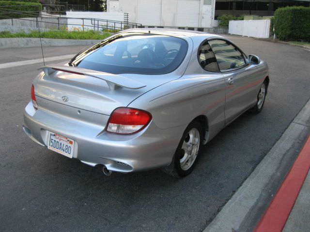 2000 Hyundai Tiburon GT Premium