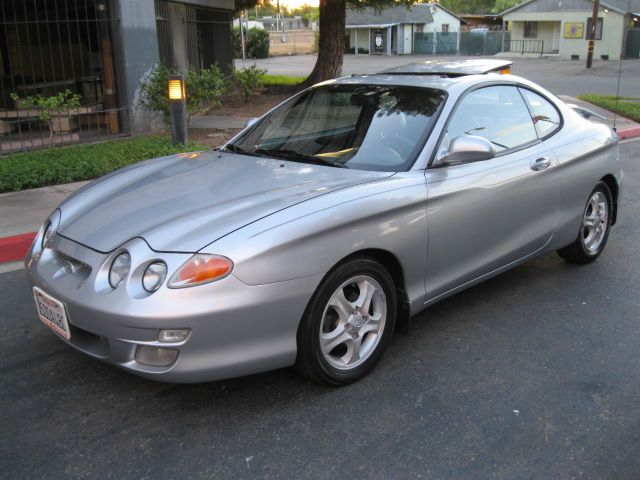 2000 Hyundai Tiburon GT Premium