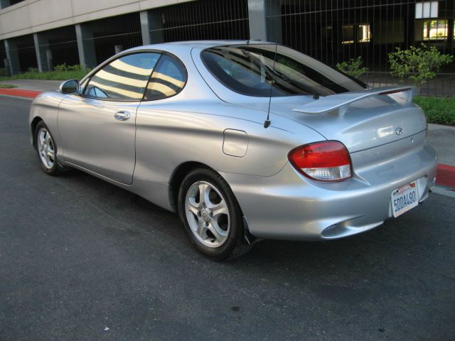 2000 Hyundai Tiburon GT Premium