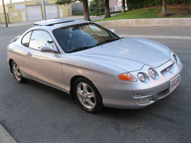 2000 Hyundai Tiburon GT Premium