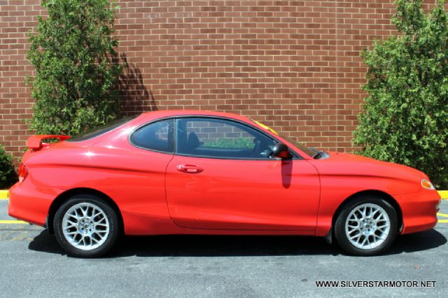 2000 Hyundai Tiburon GT Premium