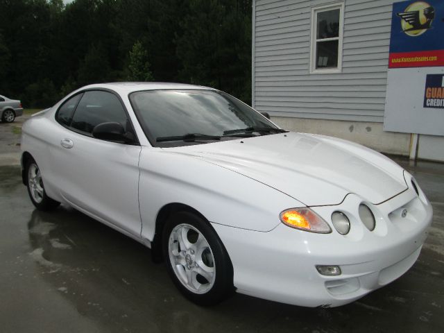 2001 Hyundai Tiburon GT Premium