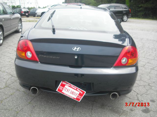 2003 Hyundai Tiburon Base