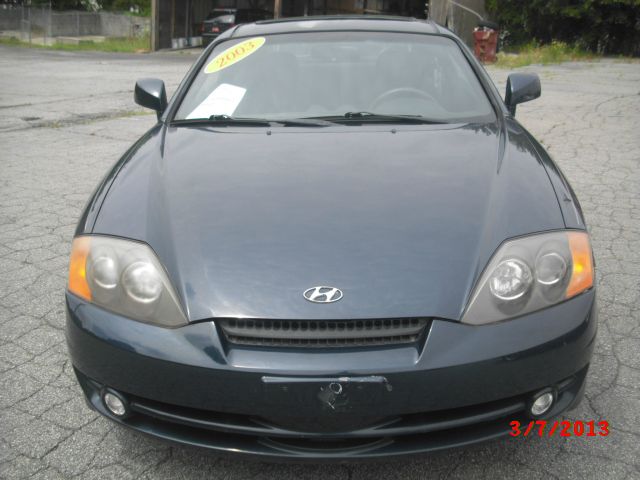 2003 Hyundai Tiburon Base