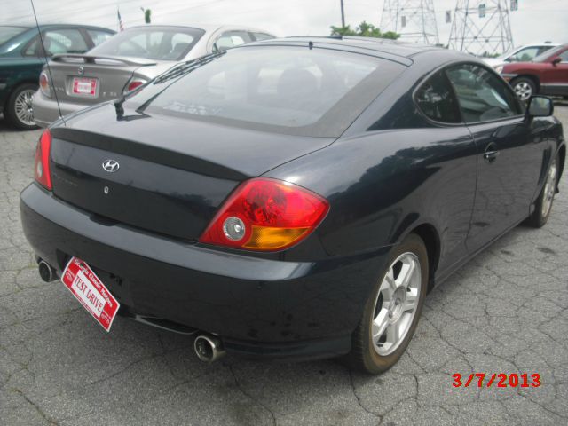 2003 Hyundai Tiburon Base