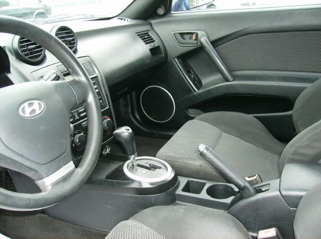 2003 Hyundai Tiburon Base