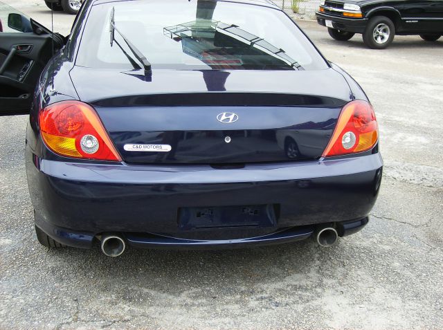 2003 Hyundai Tiburon Base