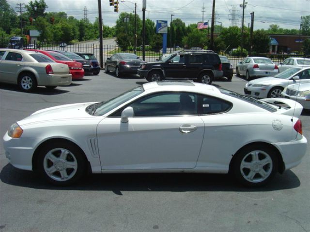 2003 Hyundai Tiburon Base